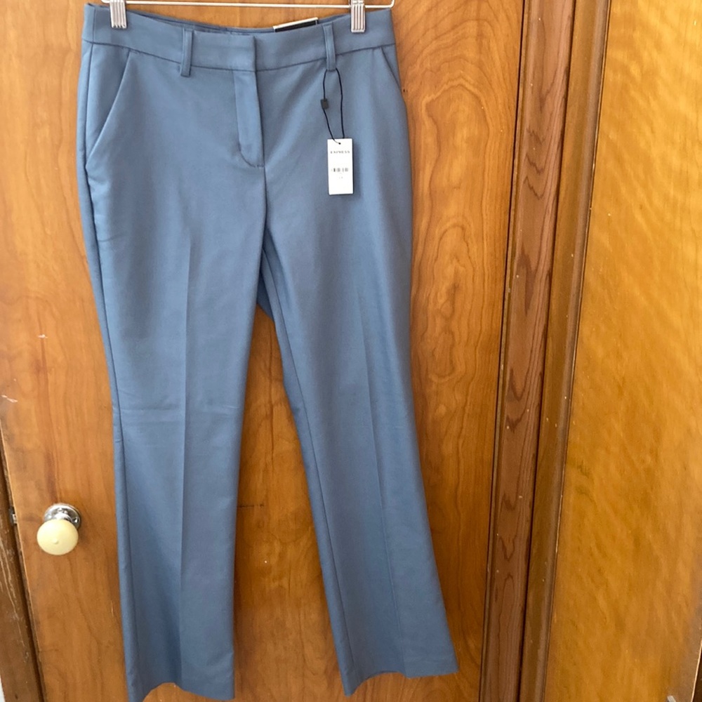NWT Express Columnist Boot Mid-rise Dress Pants Size 4 Short